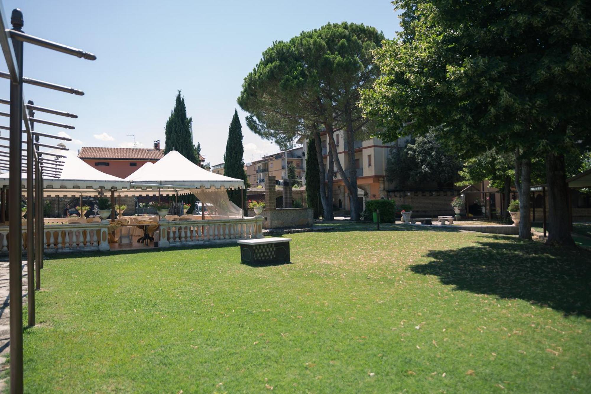 מלון Il Castello Di Perano מראה חיצוני תמונה