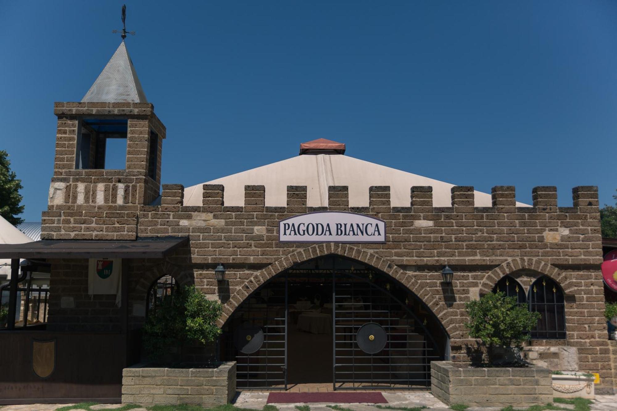 מלון Il Castello Di Perano מראה חיצוני תמונה